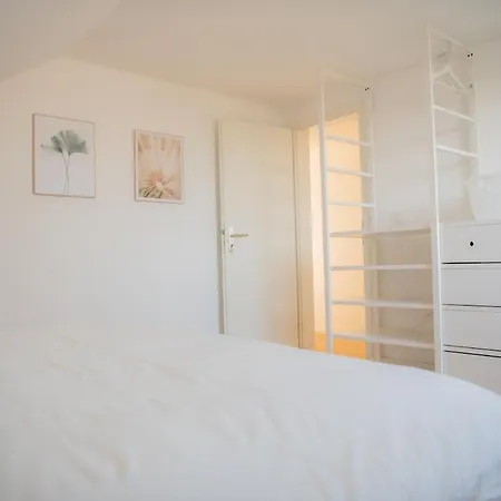 Strauss #nine 3 Bs-south Apartman